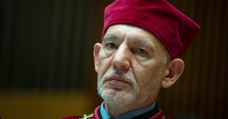Toruń. Afera ze szczepieniami. Rektor UMK zabrał głos
