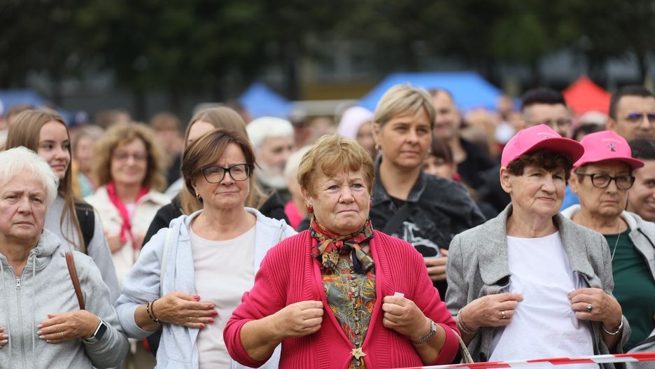 Rekord Polski w jednoczesnym samobadaniu piersi w Piotrkowie