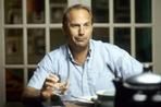 ''Trial'': Kevin Costner na bruku