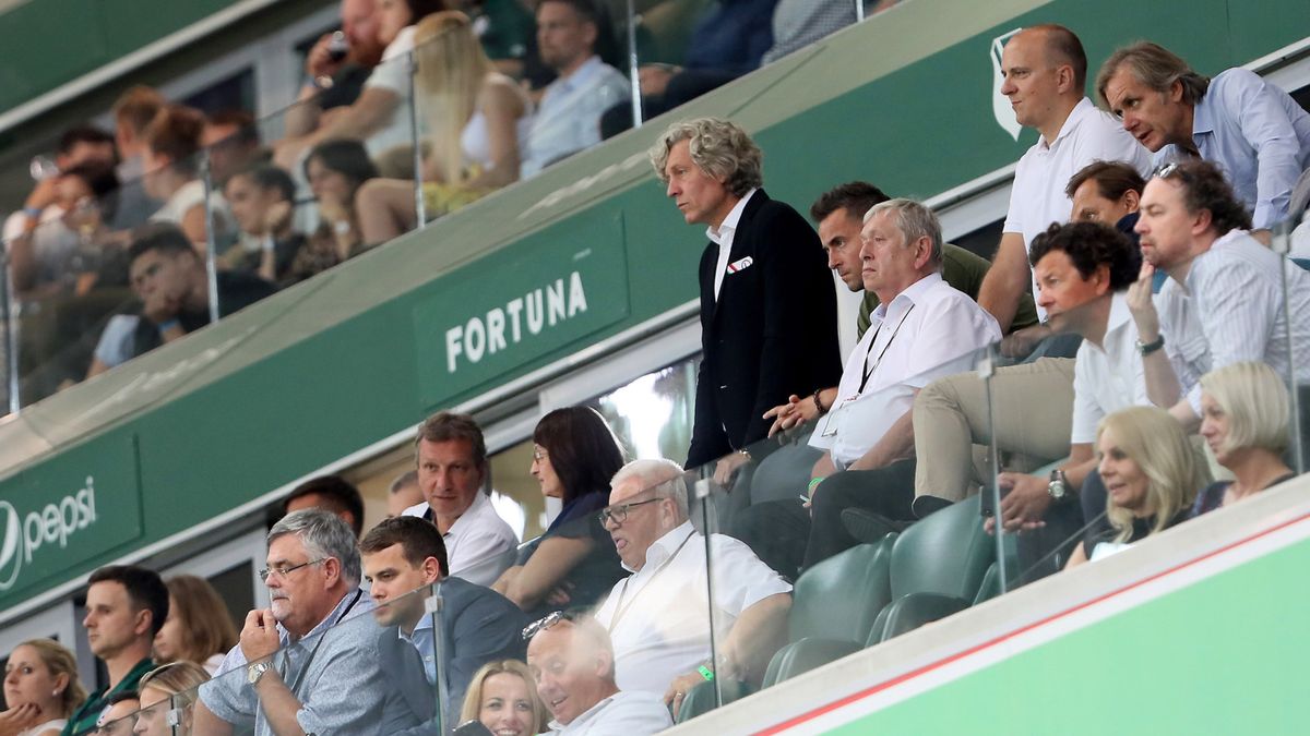 PAP / Leszek Szymański / Dariusz Mioduski podczas meczu Legii z Dudelange