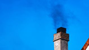 Warszawa: Myśleli, że śpi po alkoholu. Okazało się coś znacznie gorszego