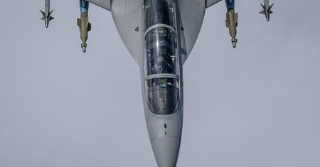 Włosi i Francuzi współpracują. Nowy zasobnik dla samolotu M-346FA