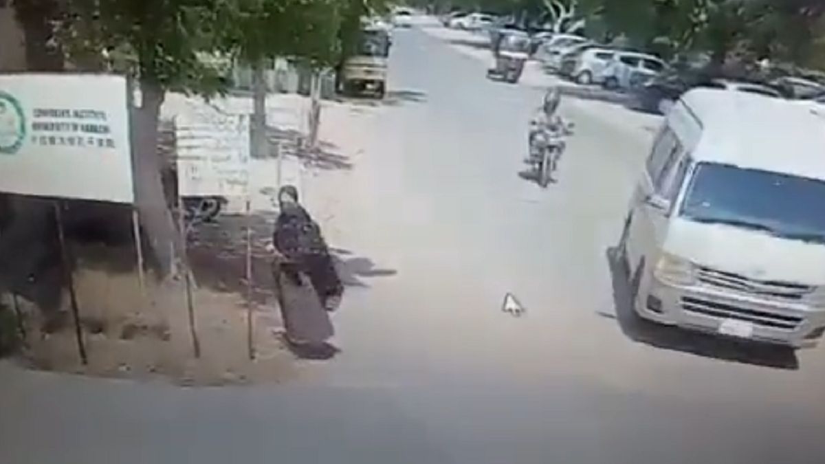 Na nagraniach z monitoringu widać tajemniczą kobietę.