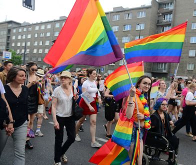 UE ogłoszona "strefą wolności dla osób LGBTIQ". Co to oznacza dla Polski?