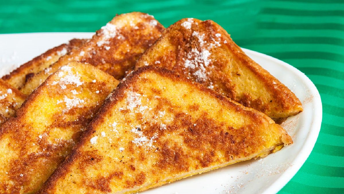 Tosty francuskie to idealny pomysł na sycące śniadanie