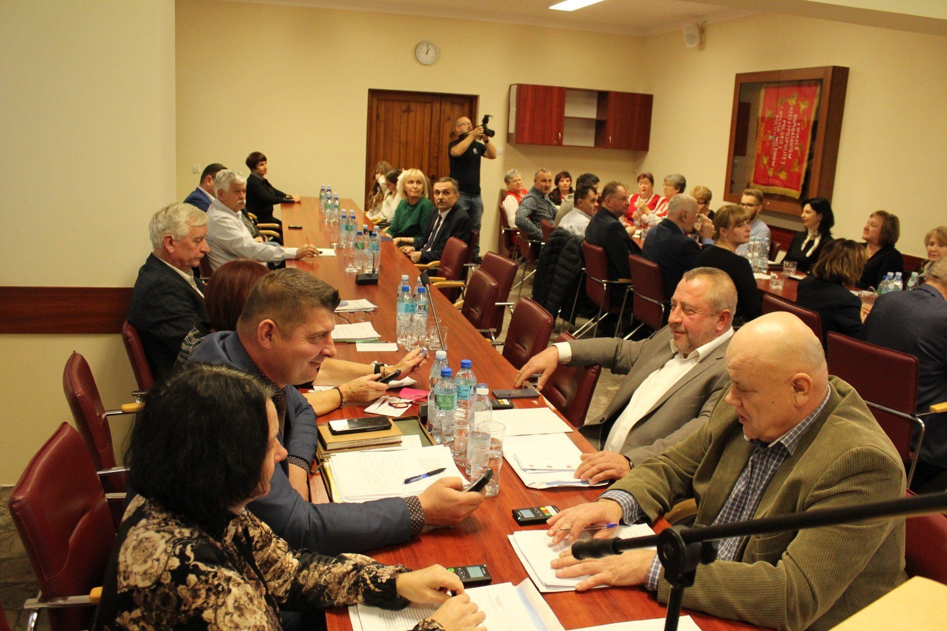 Rady Gminy Dwikozy jednogłośnie podjęli uchwałę o nadaniu tytułu Obywatela Honorowego Gminy Dwikozy Panu Wiesławowi Myśliwskiemu.