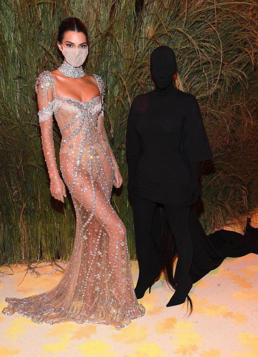 Gala MET 2021. Kendall Jenner błyszczy w kreacji Givenchy