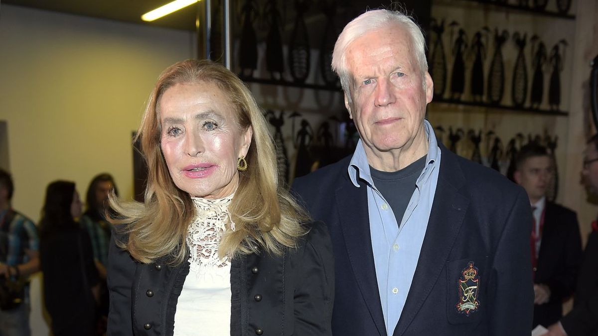 Krzysztof Baranowski opiekuje się schorowaną żoną 