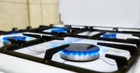 "Wykąp" palniki w ten sposób. Będą lśnić jak nowe