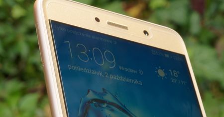 Xiaomi nie lepsze? Polacy wybierają niedrogie smartfony Samsunga i Huaweia