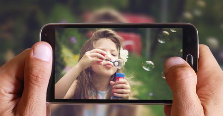 Mobilny Lightroom dostępny za darmo, bez abonamentu i bez logowania
