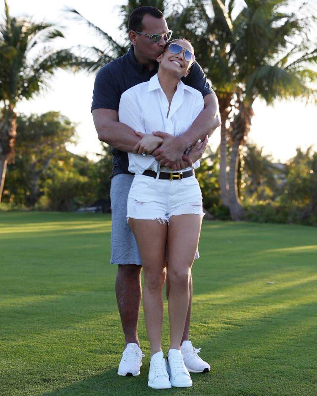 Jennifer Lopez z Alexem Rodriguezem na polu golfowym
