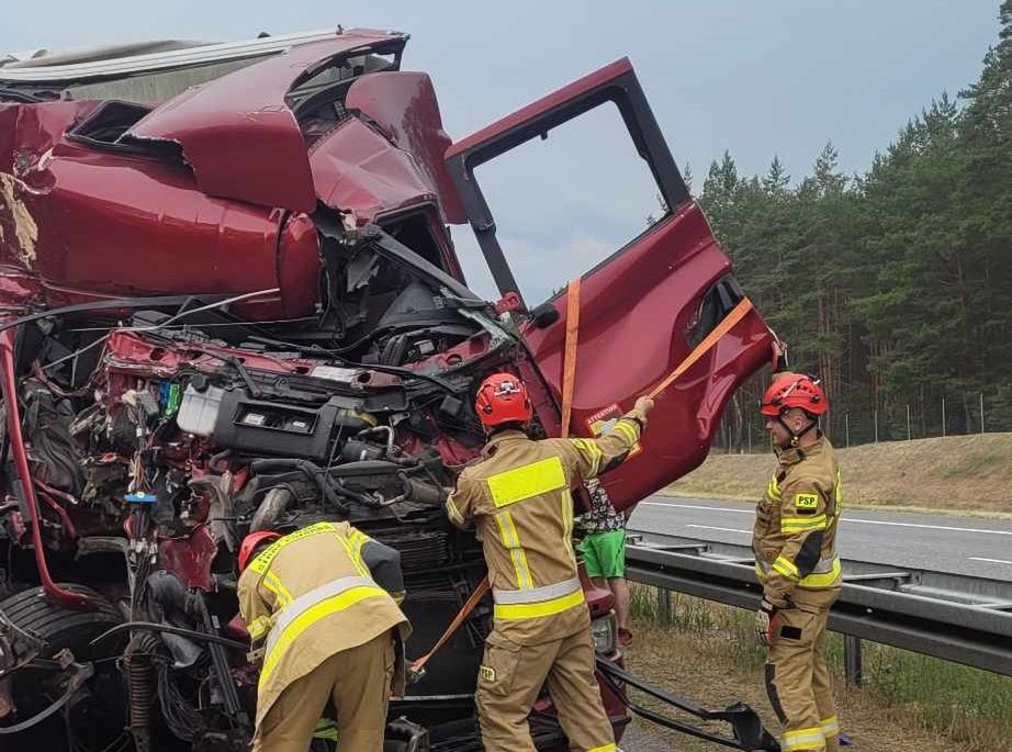 Poważny wypadek na A2