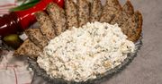 Nie śledzie, a twarożek. Po tatarsku smakuje jak najlepsza pasta kanapkowa