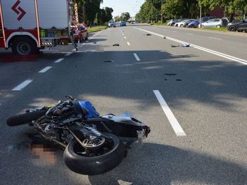 Kierowca osobówki nie ustąpił pierwszeństwa. Motocyklista nie żyje