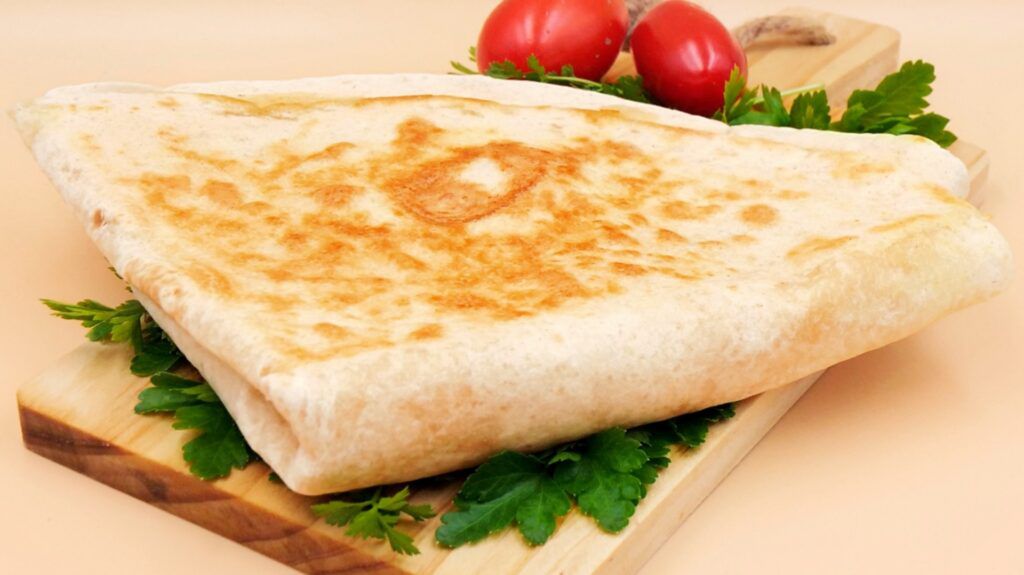 Serowy trójkącik z tortilli przepis