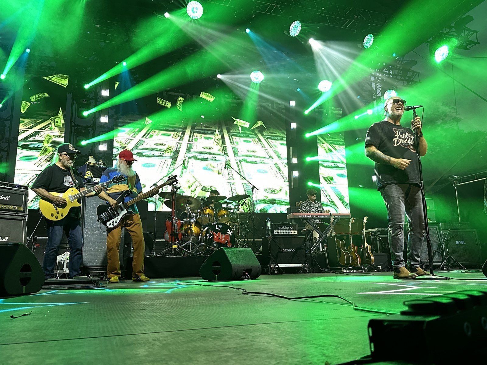 Dżem w Poznaniu. Legenda polskiego rocka i bluesa na scenie