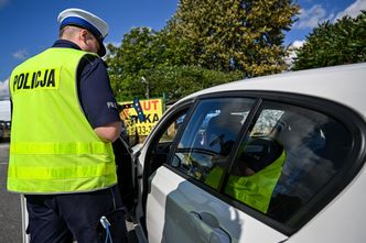 Spowodował wypadek po czterech zakazach prowadzenia samochodu. Jak to możliwe?