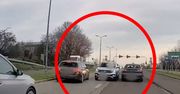 75-latka jechała pod prąd w Dąbrowie Górniczej. Zmusiła innych kierowców do gwałtownego hamowania