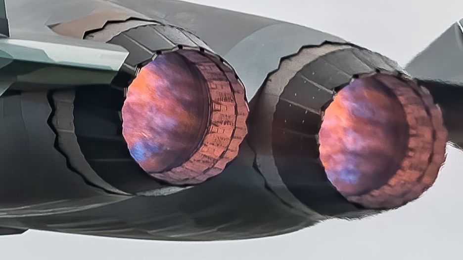 Dysze wylotowe J-20