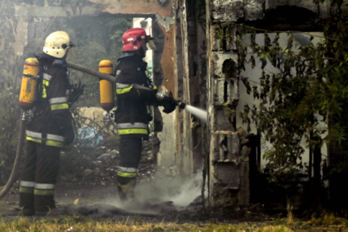 Legionowo. Myśleli, że widzą dym. Po przyjeździe służb odkryli prawdę