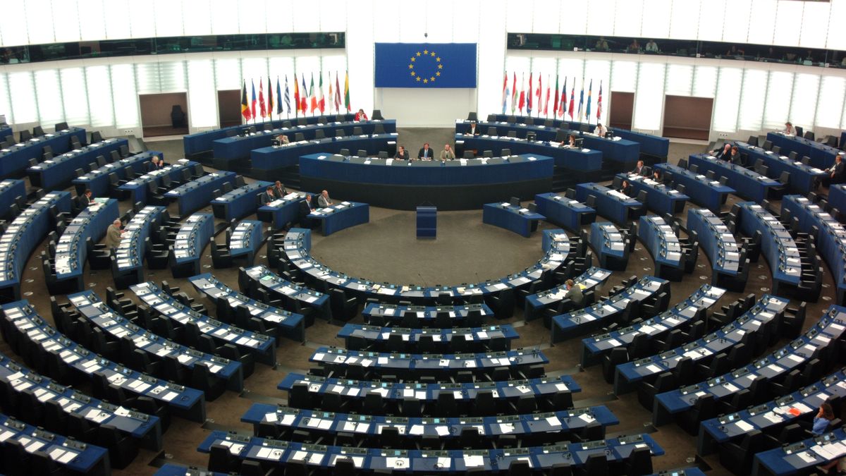 A plenary session of the European Parliament is held at the
FRANCE - JULY 04:  A plenary session of the European Parliament is held at the Louise Weiss Building at the Parliament in Strasbourg, France, Monday, July 4, 2005.  (Photo by Adam Berry/Bloomberg via Getty Images)
Bloomberg