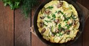 Omlet z cukinią i cebulą. Śniadanie godne mistrzów