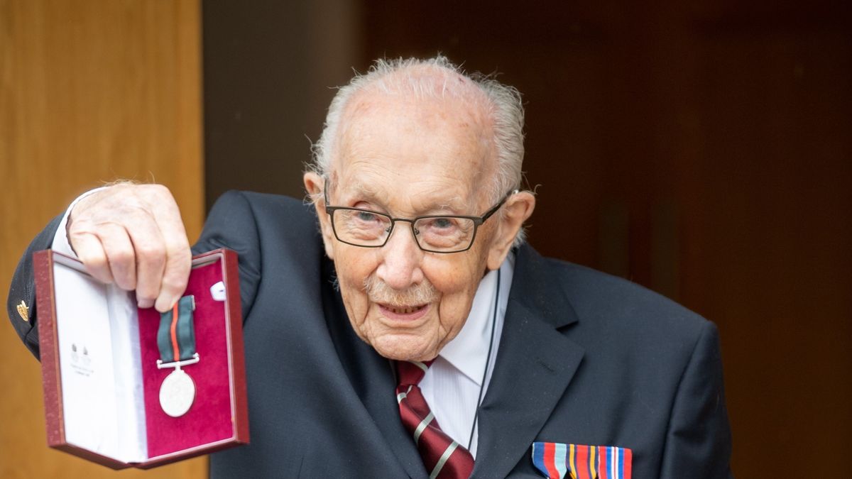 Królowa Elżbieta II postanowiła uhonorować bohatera