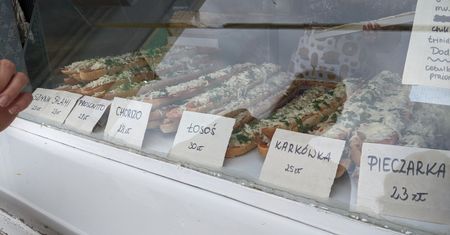 Zapiekanki w Sopocie droższe od pizzy. "Sos będzie ze złota?"