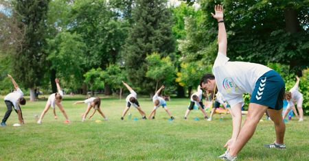 Jak wybrać łagodne zajęcia fitness dopasowane do swojej kondycji?