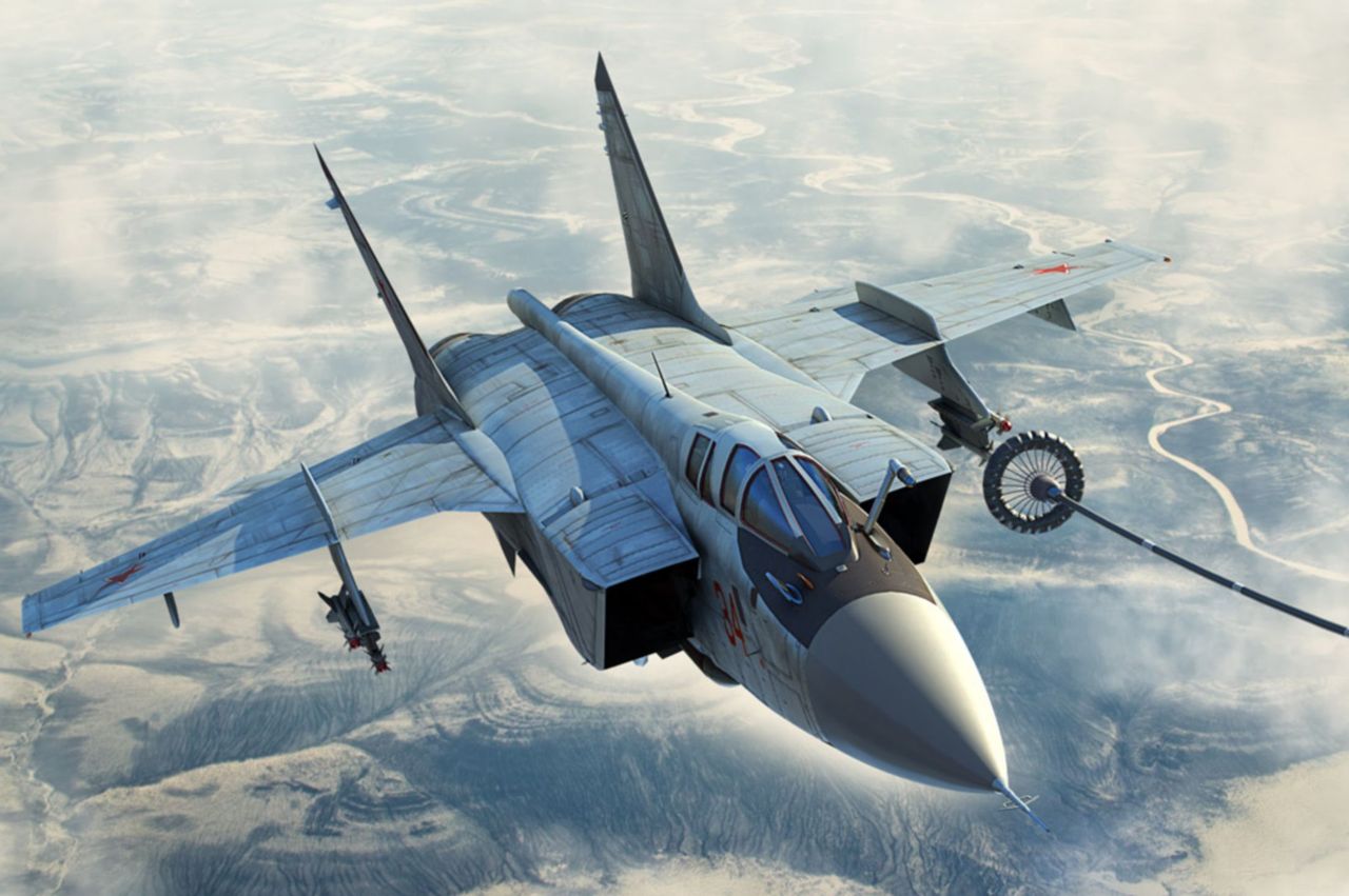 MiG-31 przed powietrznym tankowaniem - ilustracja