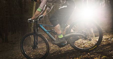 Profoto A1 - sprawdziłem tę lampę w terenie [wideotest]