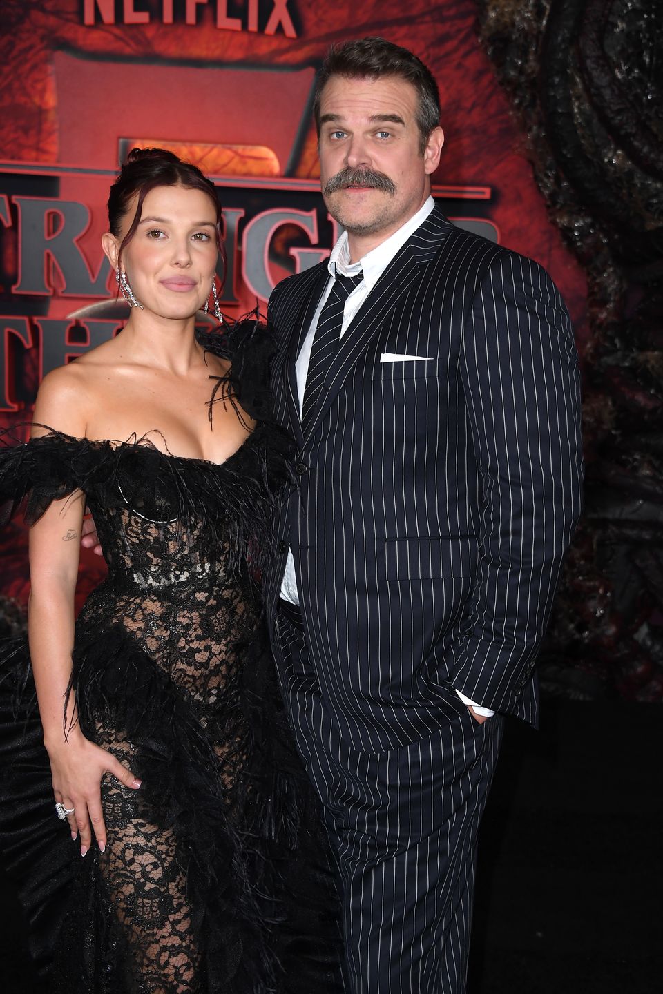 Millie Bobby Brown i David Harbour