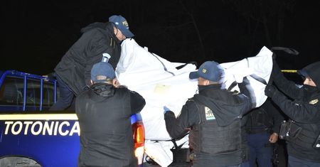Dramat w Gwatemali. Autobus spadł do wąwozu, są zabici i ranni