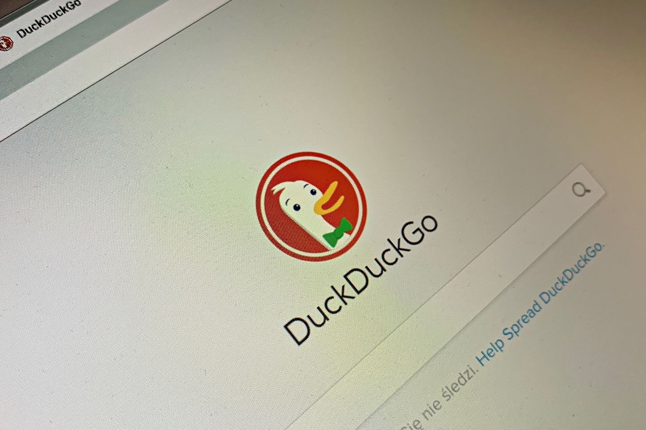 Wyszukiwarka DuckDuckGo z nowym rekordem. Jednak Google wciąż nie ma sobie równych