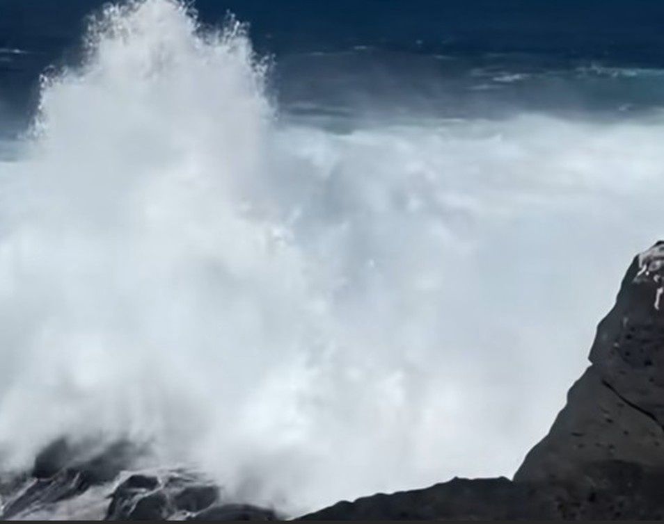 Alert na rajskich wyspach. Zbliżają się potężne sztormy