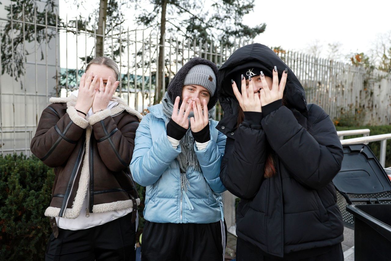 Poznań: Długa kolejka przed wejściem na MTP. Niektórzy czekali całą noc! "Policja przejeżdżała kilka razy"