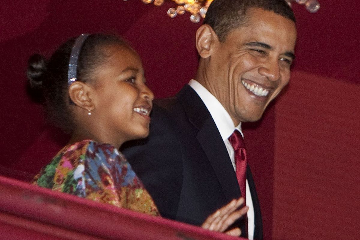 Sasha Obama z ojcem Barackiem w 2009 r.