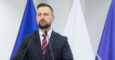 Trzy działki, mieszkanie i brak auta w garażu. Kosiniak-Kamysz ujawnił majątek