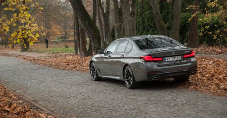 Test: BMW 530e (G30) xDrive po liftingu - warte polecenia, ale nie z tym napędem