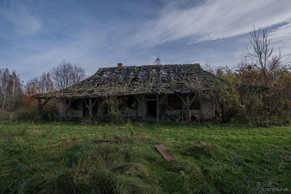 Zapomniany skarb Mazowsza: opuszczony skansen w Petrykozach 3