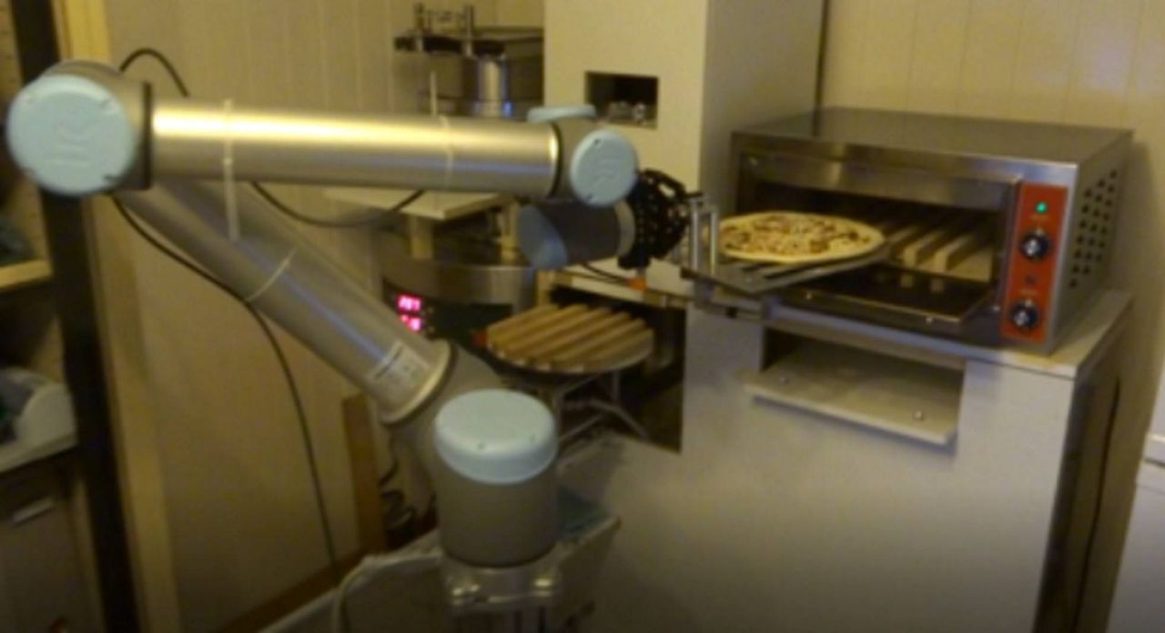 Robot, który zrobi ci pizzę. Zajmie mu to mniej niż pięć minut