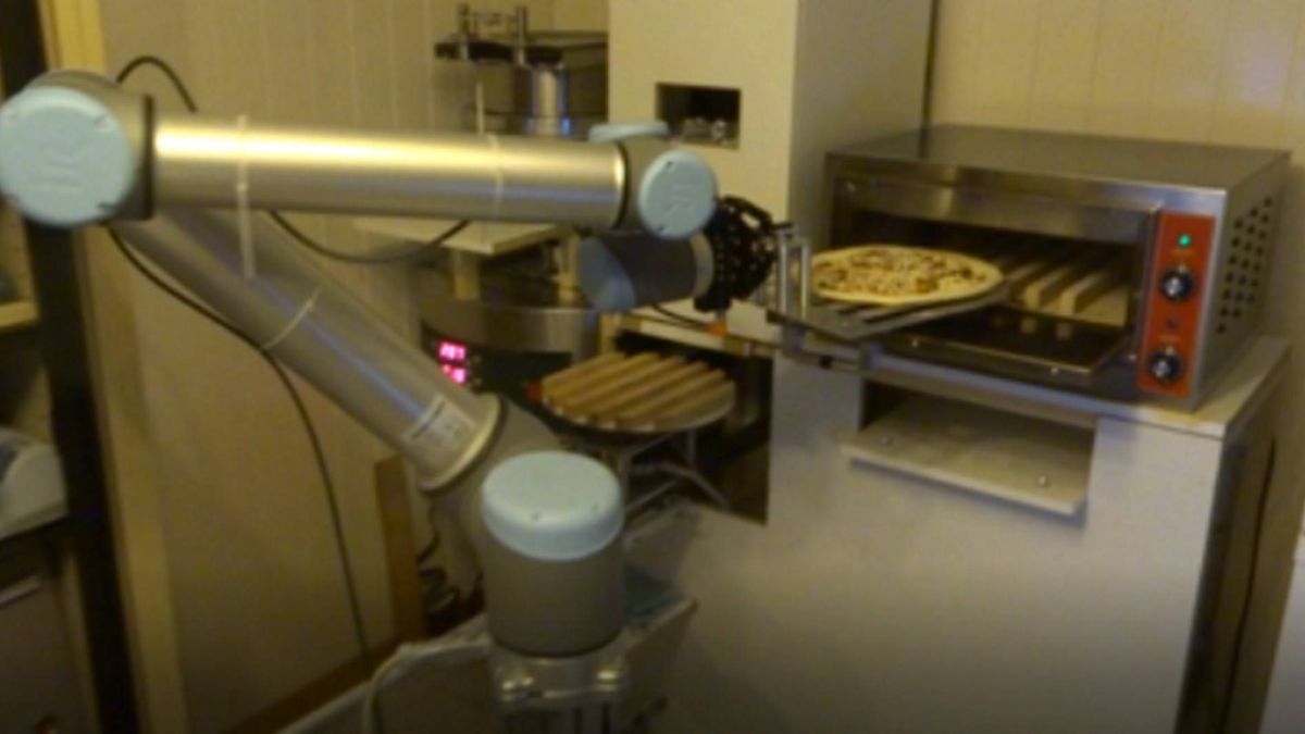 Robot, który zrobi ci pizzę. Zajmie mu to mniej niż pięć minut 1