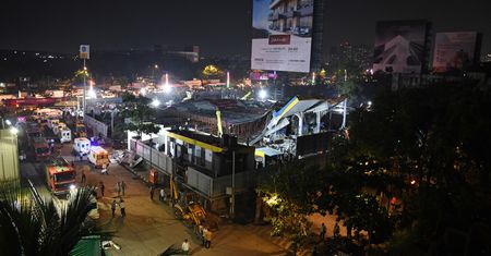 Gigantyczny billboard przygniótł ludzi. Wzrosła liczba ofiar