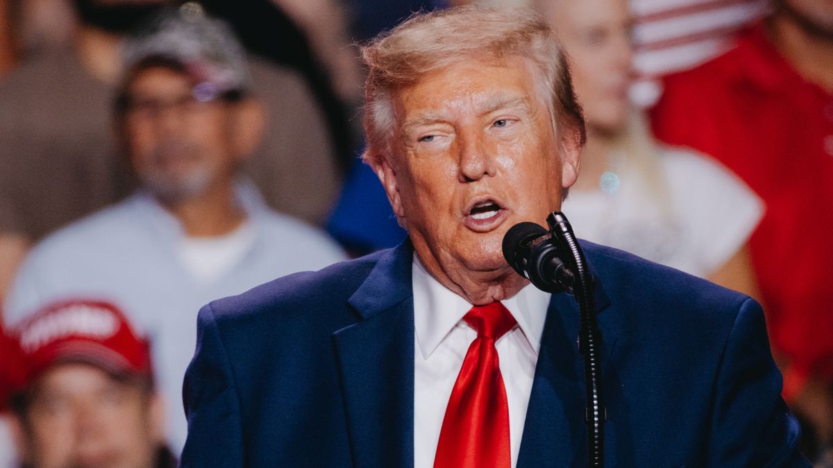 Trump Defends Border Policies In Texas As Senate Race Heats Up
US President Donald Trump during a campaign event at the Freeman Coliseum in San Antonio, Texas, US, on Wednesday, Oct. 7, 2026. Trump defended his immigration policies during a visit to Texas on Wednesday as he sought to boost struggling GOP Senate candidate Ken Paxton ahead of November's midterm elections. Photographer: Christopher Lee/Bloomberg via Getty Images
Bloomberg
elections vote, u.s. government, 2026uspolitics, campaigns, american, government news