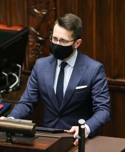 Szczepionka na COVID. Rzecznik rządu o krokach prawnych wobec Pfizera. Podaje warunki