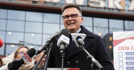 Hołownia zawiesza dziennikarza i podważa autorytet Trzaskowskiego. W KO irytacja