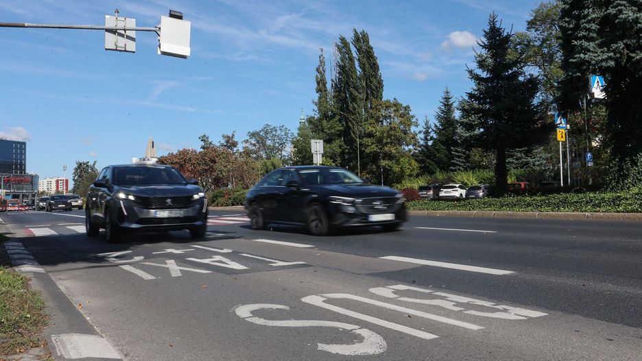 Z danych Urzędu Miasta Rzeszowa wynika, że blisko 90 proc. pojazdów na buspasach są to pojazdy, które jeżdżą nimi bezprawnie.