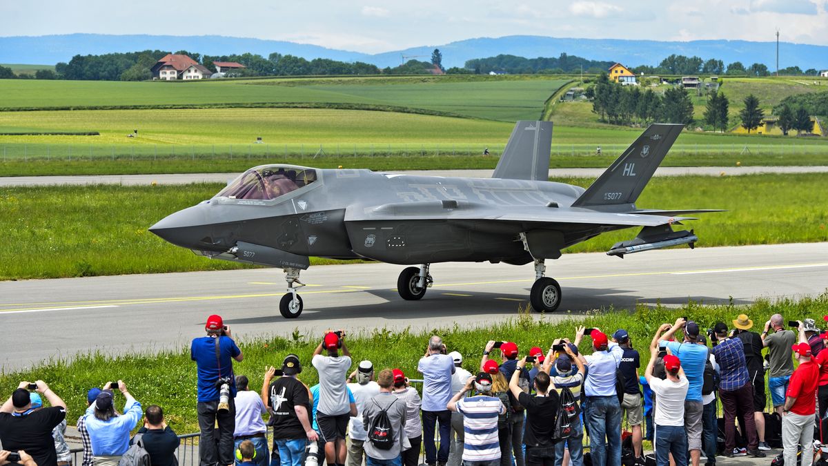 F-35 amerykańskich sił zbrojnych podczas wizyty w Szwajcarii w 2019 roku. Szwajcaria zamówiła w USA takie maszyny