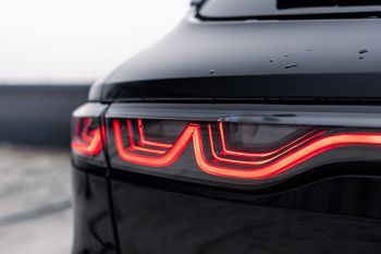 Nowe, a już 3-letnie. Te auta stoją w salonach latami